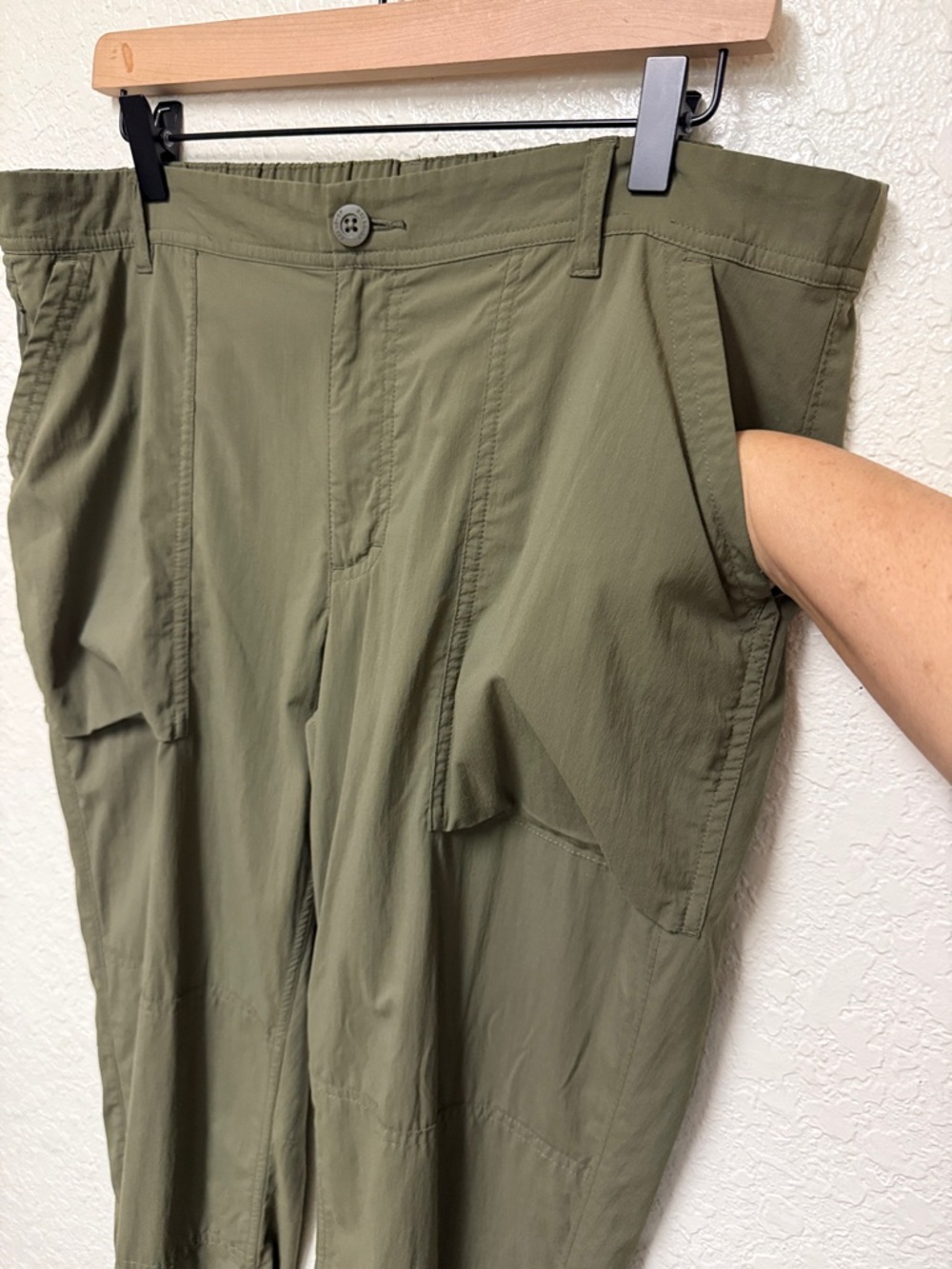 REI Olive Green Casual Cargo Pants Size 14 - Picture 8 of 16